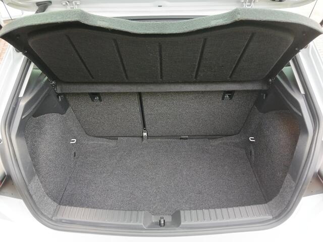 Seat IBIZA 1.0 TSI FR Business Intense + Navigatie + LED + 18 inch etc.
