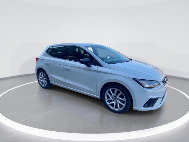 Seat IBIZA 1.0TSI/95PK FR · Navigatie · App connect · Parkeersensoren · Garantie tot mei 2028 of 80000km.