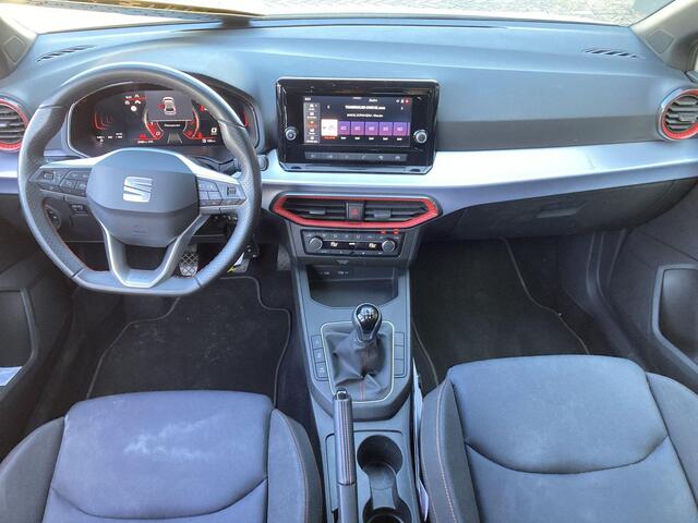 Seat IBIZA 1.0TSI/95PK FR · Navigatie · App connect · Parkeersensoren · Garantie tot mei 2028 of 80000km.