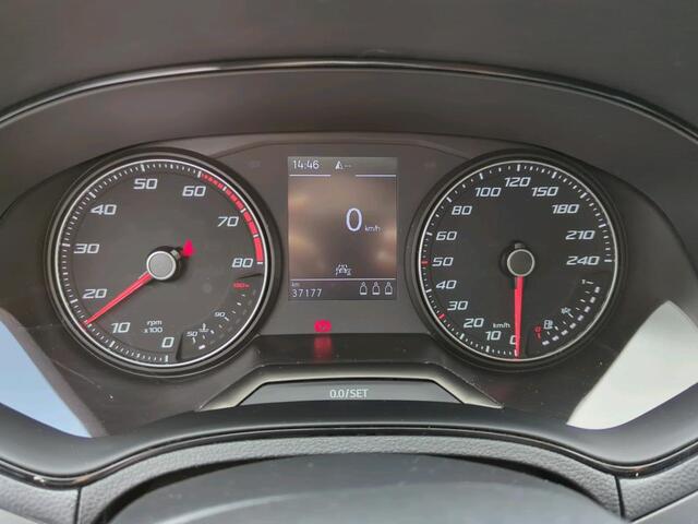 Seat IBIZA 1.0 TSI Style Business Intense / Navigatie / Climate controle / Camera / Parkeer sensoren V+A / Lichtmetaal 15 inch /