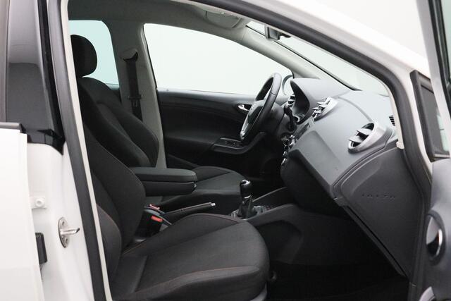 Seat IBIZA SC 1.0 EcoTSI FR 2016 NAP | Navigatie | Bluetooth | Climate control | Cruise control | Xenon | Stoelverwarming | Lichtmetaal | Nieuwe APK