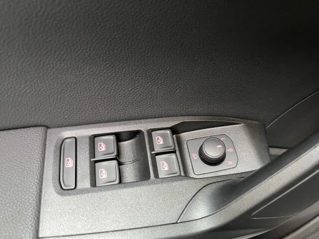 Seat IBIZA 1.0 TSI FR / AUTOMAAT/ CRUISE/ ALCANTARA/ NAVI/ FULL LINK/ RIJ-MODI/ PARK. SENSOREN + CAMERA/ CLIMA/ STOEL VERWARM./ RIJ-MODI/ 18" LMV