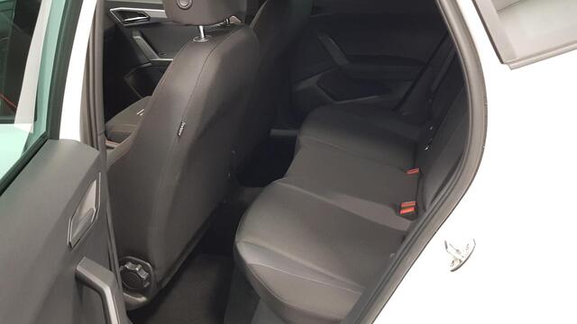 Seat IBIZA 1.0 TSI 110pk DSG FR | DEMO ! | Climate Control | Parkeer sensoren | Verwarmde voorstoelen | DAB | Lichtmetalen velgen