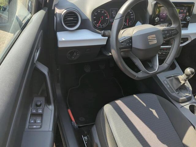 Seat IBIZA 1.0 EcoTSI 95pk Style / Full-Link / Climate Control / Parkeersensoren Achter / 16" LMV