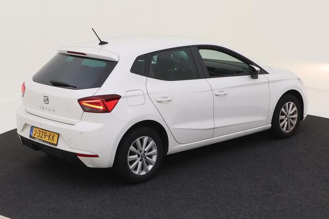 Seat IBIZA 1.0 TSI Style Business Intense / FULL LINK/ PARK. SENSOREN + CAMERA/ CRUISE./ NAVI/ LEDER STUUR
