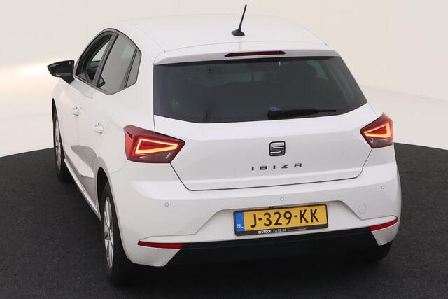 Seat IBIZA 1.0 TSI Style Business Intense / FULL LINK/ PARK. SENSOREN + CAMERA/ CRUISE./ NAVI/ LEDER STUUR