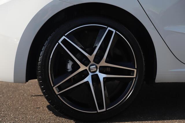 Seat IBIZA 1.0 TSI FR Business Intense 116PK Trekhaak Virtual Cockpit 18 inch Full LED Navigatie Achteruitrijcamera Beats Audio Half Leder Climate Cruise Control