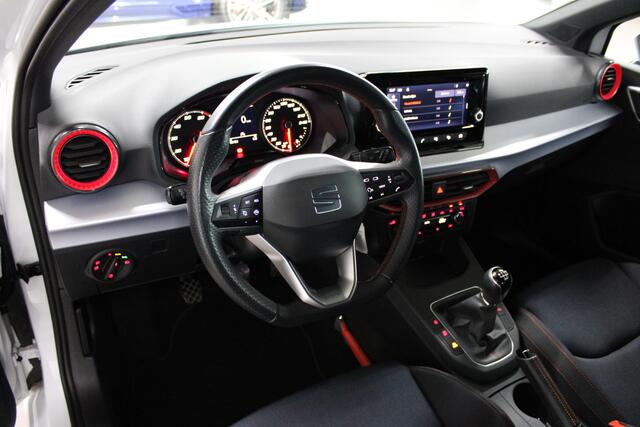 Seat IBIZA 1.0 EcoTSI FR / 17'' LMV / PDC voor + achter / Full led / Rij modus /