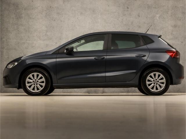 Seat IBIZA 1.0 TSI Sport (APPLE CARPLAY, GROOT NAVI, CAMERA, CLIMATE, CRUISE, SPORTSTOELEN, GETINT GLAS, LM VELGEN, NIEUWE APK, NIEUWSTAAT)