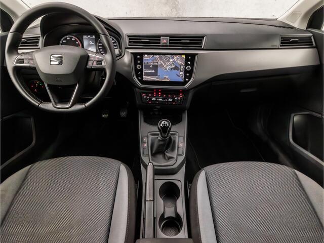 Seat IBIZA 1.0 TSI Sport (APPLE CARPLAY, GROOT NAVI, CAMERA, CLIMATE, CRUISE, SPORTSTOELEN, GETINT GLAS, LM VELGEN, NIEUWE APK, NIEUWSTAAT)
