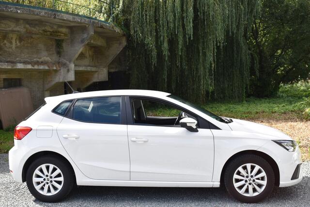 Seat IBIZA TSI 95PK BUSINESS STYLE CRUISE/NAVI/CARPLAY