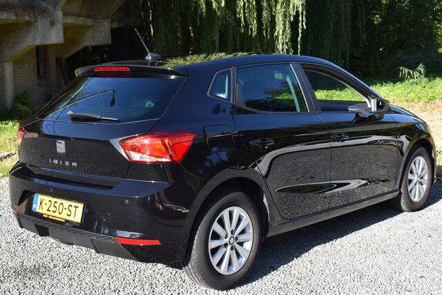 Seat IBIZA TSI 95PK STYLE BUSINESS INTENSE CAMERA/NAVI/CARPLAY