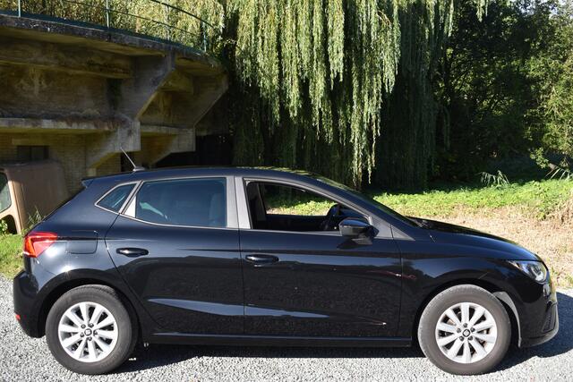 Seat IBIZA TSI 95PK STYLE BUSINESS INTENSE CAMERA/NAVI/CARPLAY