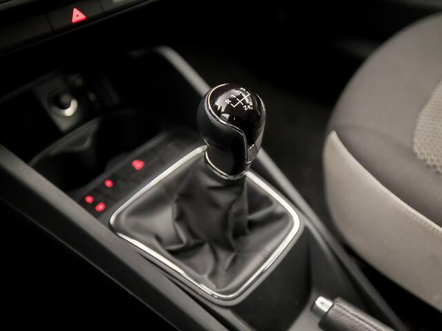 Seat IBIZA ST 1.0 TSI Sport (APPLE CARPLAY, NAVIGATIE, CRUISE, LM VELGEN, SPORTSTOELEN, PARKEERSENSOREN, LM VELGEN, NIEUWE APK, NIEUWSTAAT)