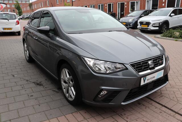 Seat IBIZA 1.0 TSI FR Business Intense. Dealeronderhouden, navigatie.