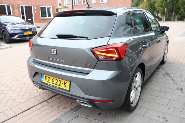 Seat IBIZA 1.0 TSI FR Business Intense. Dealeronderhouden, navigatie.