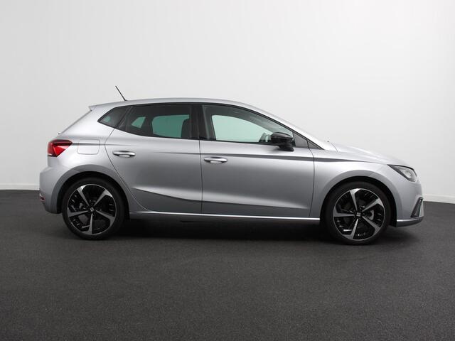Seat IBIZA 1.0 EcoTSI 116 pk DSG FR | Climate control | Adaptieve cruise control | Parkeersensoren | Achteruitrijcamera | LED | Keyless | Verwarmde voorstoelen | Apple Carplay/ Android Auto