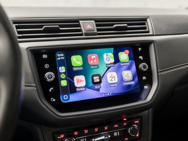 Seat IBIZA 1.0 TSI Xcellence Sport Automaat (APPLE CARPLAY, GROOT NAVI, CLIMATE, KEYLESS, CAMERA, STOELVERWARMING, SPORTSTOELEN, LED KOPLAMPEN, ADAPTIVE CRUISE, GETINT GLAS, ZWART HEMEL, NIEUWE APK, NIEUWSTAAT)