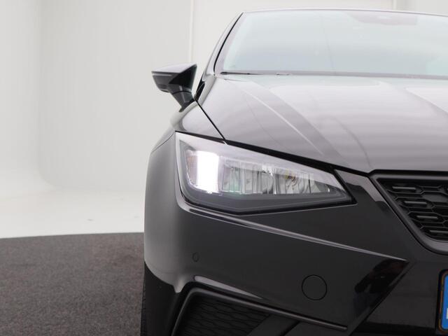 Seat IBIZA 1.0 EcoTSi 4.OH! Edition | Digitaal Dashboard | Stoelverwarming | CarPlay | Parkeersensoren | LED | 17 Inch | 23.914 Km!!