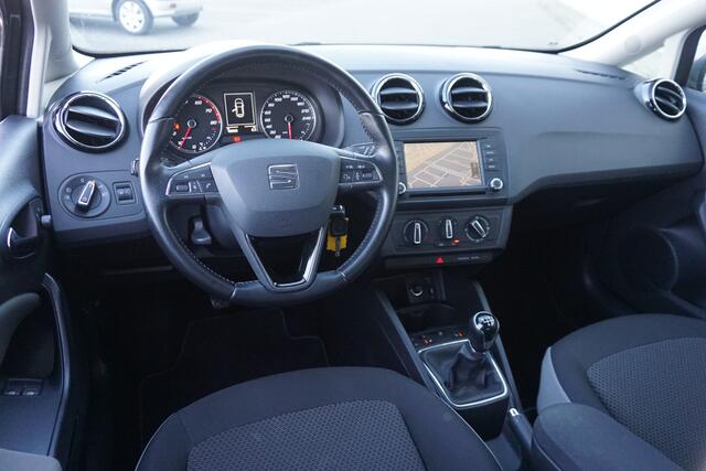 Seat IBIZA ST 1.0 EcoTSI Style Connect Airco / Navi / Cruise / Parkeersens. / Carplay / Trekhaak / Lm velgen / NAP