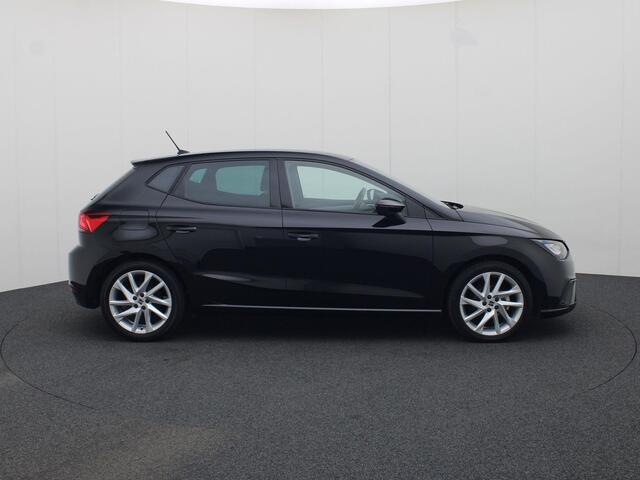 Seat IBIZA 1.0TSI/95PK FR · Navigatie · Apple Car Play · Parkeersensoren · Garantie tot april 2028 of 80000km.