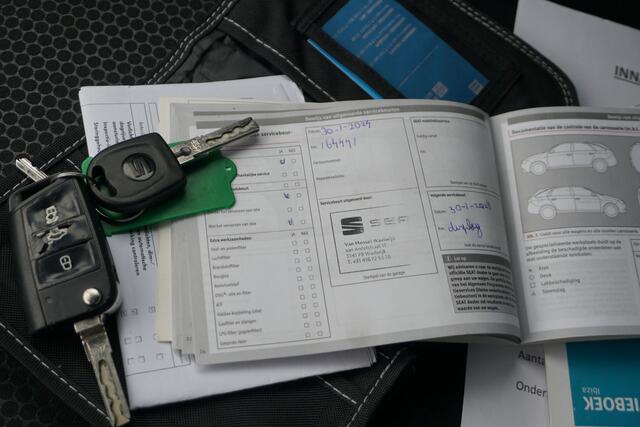 Seat IBIZA 1.0 TSI FR 110 PK Connect | CARPLAY | NAVI | STOELVERW. | CLIMATE | XENON | TREKHAAK |