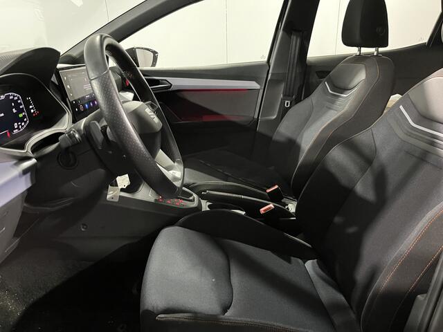 Seat IBIZA 1.0 EcoTSI FR / AUTOMAAT/ PANO/ DIGITAL DASH/ FULL LINK/ LED/ PARK. SENSOREN + CAMERA/ NAVI/ CLIMA/ STOEL VERWARM./ 17" LMV