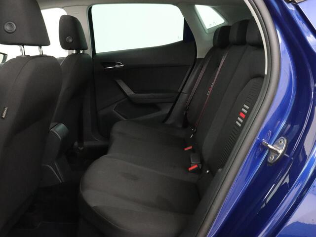 Seat IBIZA 1.0 TSI FR Intens | Panoramadak | Stoelverwarming | Adaptive cruise | Beats Pack | Camera | Carplay | Full LED | Navigatie | Keyless | Climate control