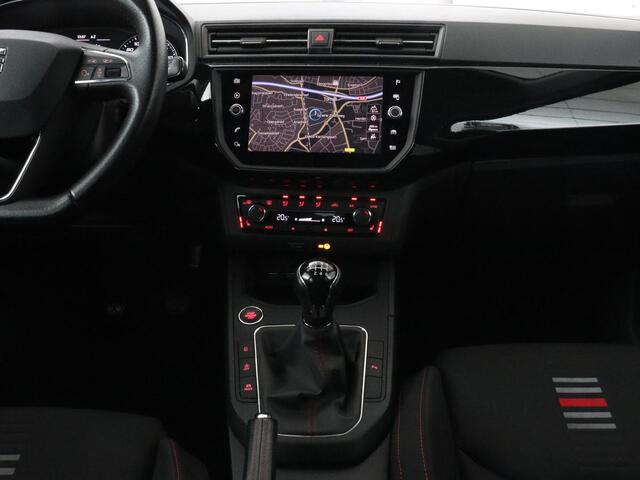 Seat IBIZA 1.0 TSI FR Intens | Panoramadak | Stoelverwarming | Adaptive cruise | Beats Pack | Camera | Carplay | Full LED | Navigatie | Keyless | Climate control