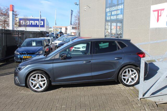 Seat IBIZA 1.0 TSI FR Apple carplay/Stoelverwarming/Climate controle/Led dagrijverlichting/Licht metalen velgen/Parkeersensoren rondom