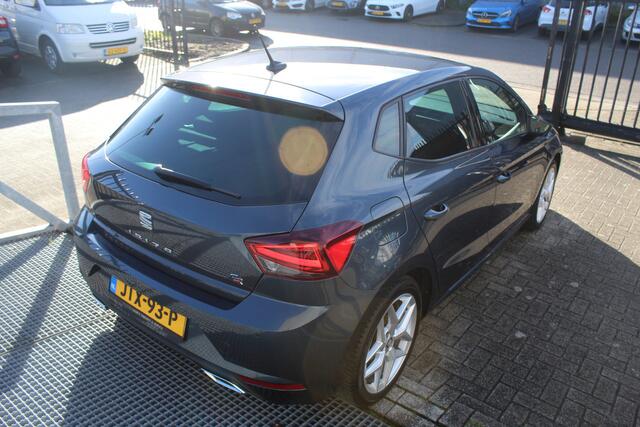 Seat IBIZA 1.0 TSI FR Apple carplay/Stoelverwarming/Climate controle/Led dagrijverlichting/Licht metalen velgen/Parkeersensoren rondom