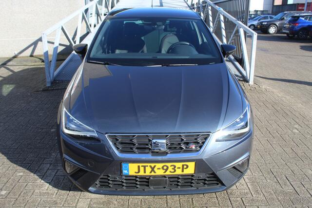Seat IBIZA 1.0 TSI FR Apple carplay/Stoelverwarming/Climate controle/Led dagrijverlichting/Licht metalen velgen/Parkeersensoren rondom