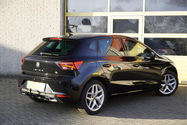 Seat IBIZA 1.0 TSI 5drs FR Business Intense BJ2020 Lmv 17" | Led V+A | Navi | Pdc | Achteruitrijcamera | App-Connect | Virtual cockpit | Dashboard verlichting | Beats Audio | Climate control | Cruise control | Sportstoelen | Zwarte hemel | Extra getint glas