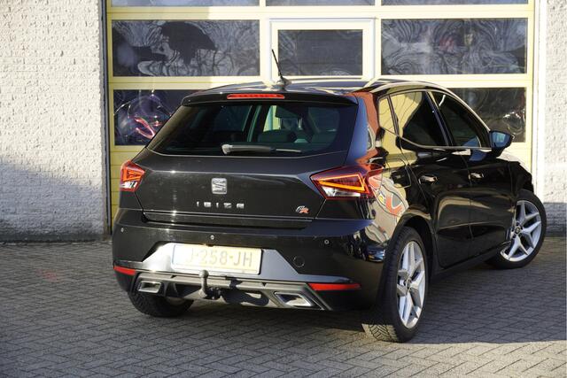 Seat IBIZA 1.0 TSI 5drs FR Business Intense BJ2020 Lmv 17" | Led V+A | Navi | Pdc | Achteruitrijcamera | App-Connect | Virtual cockpit | Dashboard verlichting | Beats Audio | Climate control | Cruise control | Sportstoelen | Zwarte hemel | Extra getint glas
