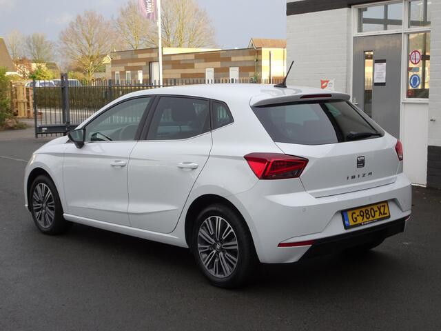 Seat IBIZA 1.0 TSI Excellence Automatische airco, navigatie, digitaal instrumenten paneel, licht metalen velgen, parkeersensoren voor en achter, sport interieur, parelmoer lak, zwarte hemel bekleding, enz.