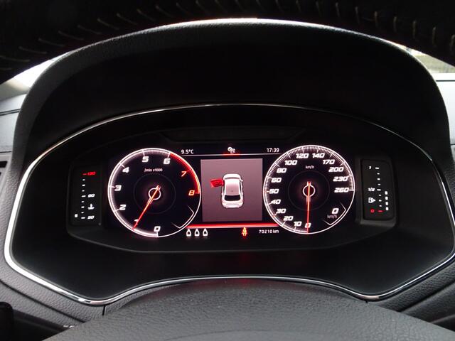 Seat IBIZA 1.0 TSI Excellence Automatische airco, navigatie, digitaal instrumenten paneel, licht metalen velgen, parkeersensoren voor en achter, sport interieur, parelmoer lak, zwarte hemel bekleding, enz.