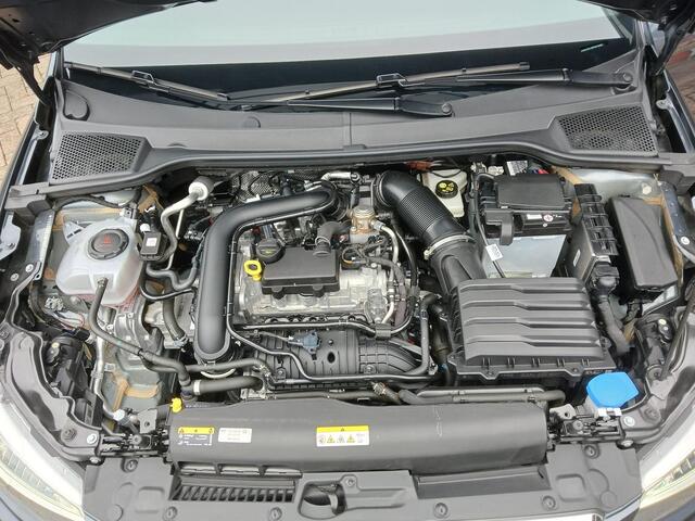 Seat IBIZA 1.0 EcoTSI FR Plus Connect + Panoramadak + 18 inch + Camera etc. etc.