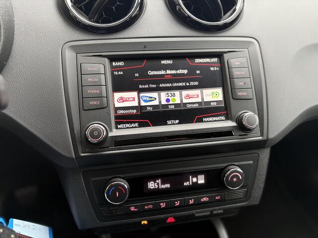 Seat IBIZA 1.0 TSI Style Connect | Trekhaak | Stoelverwarming | Navi | Climate Control | PDC | Xenon | Lichtmetalen velgen | SEAT Sound | Cruise Control