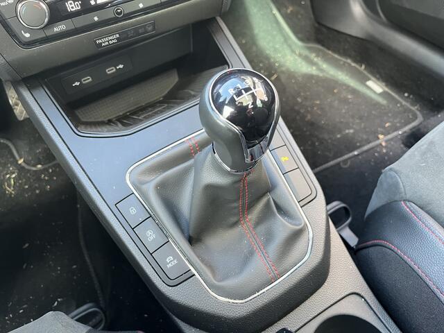 Seat IBIZA 1.0 TSI FR Business Intense / 116 PK/ PANO/ CAMERA/ DCC/ STOELVERWARMING/ CRUISE CONTROL/ FULL LINK/ VIRTUAL COCKPIT/ DAB/ NAVI/ CLIMA/ 18'' LMV