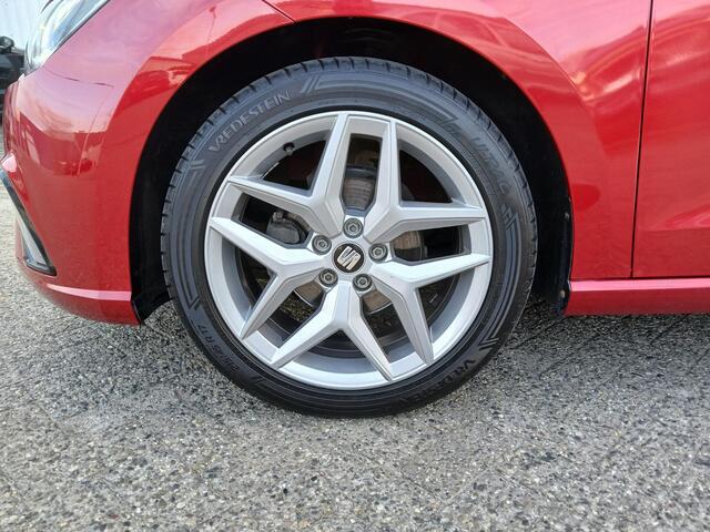 Seat IBIZA 1.0 TSI FR Business Intense + Navigatie + Trekhaak etc.