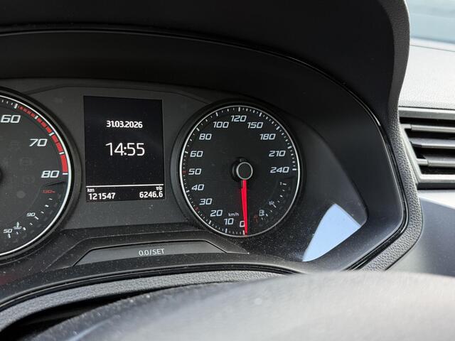 Seat IBIZA 1.0 TSI Style Business Intense - Navigatie - Achteruitrijcamera - Climate Control - Lichtmetalen velgen