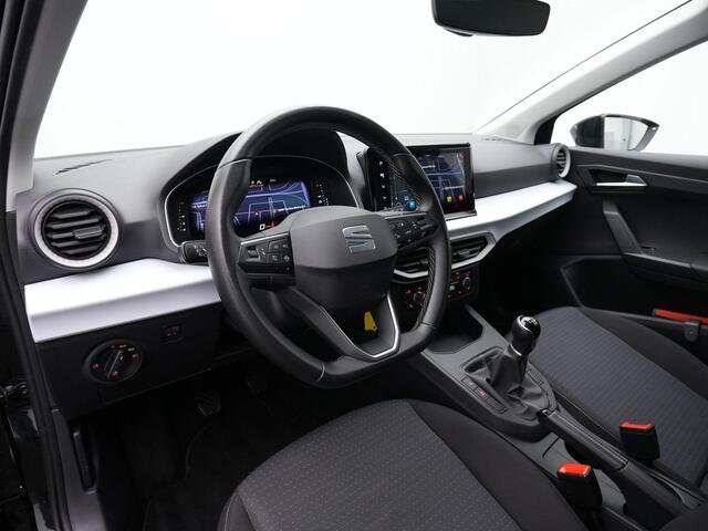 Seat IBIZA 1.0 EcoTSI 95 pk Style Business Intense | Stoelverwarming | Navigatie | Parkeersensoren voor/achter | Carplay | Climatronic 2-zone