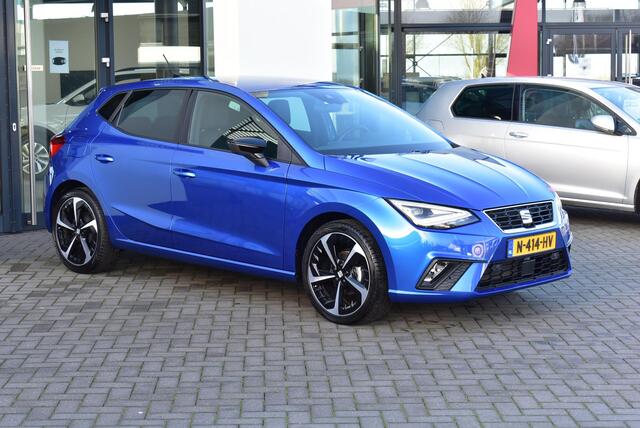 Seat IBIZA 1.0 EcoTSI FR Business Intense SEAT Ibiza 1.0 TSI FR Business Intense 18" lichtmetalen velgen, Full led, Navigatie professional, digital cockpit, camera, parkeersensoren (voor en achter), privacy glas, multifunctioneel stuurwiel, cruise control, LED dagri