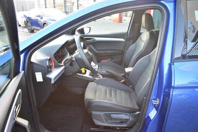 Seat IBIZA 1.0 EcoTSI FR Business Intense SEAT Ibiza 1.0 TSI FR Business Intense 18" lichtmetalen velgen, Full led, Navigatie professional, digital cockpit, camera, parkeersensoren (voor en achter), privacy glas, multifunctioneel stuurwiel, cruise control, LED dagri