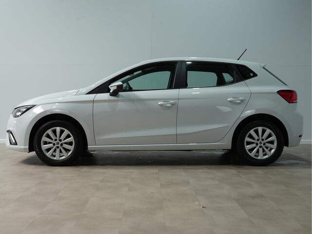 Seat IBIZA 1.0 95pk EcoTSI Style Plus Parkeerstensoren Airco Carplay Navigatie 240