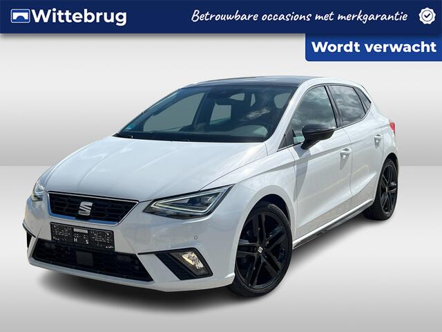 Seat IBIZA 1.0 TSI 110pk FR Black Edition Panoramadak / Navigatie High / Alcantara / LED / Camera / Top sports