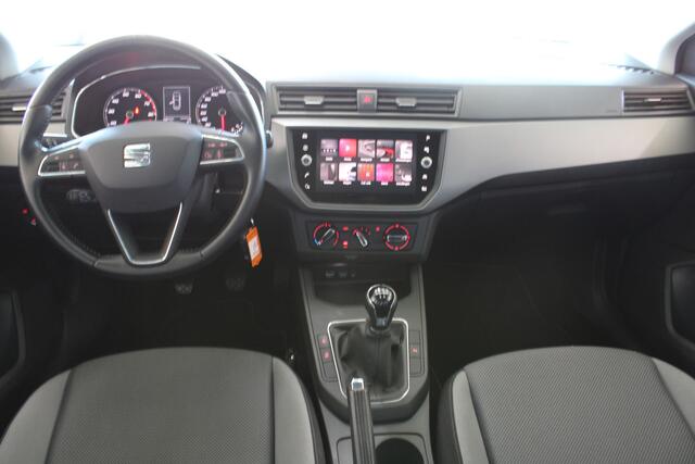 Seat IBIZA 1.0 TSI Style Business Intense / Afn. trekhaak / Camera / Adaptieve Cruise control /