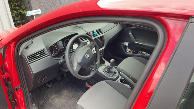Seat IBIZA 1.0 MPI Reference Airco Elektrische ramen Multimedia scherm