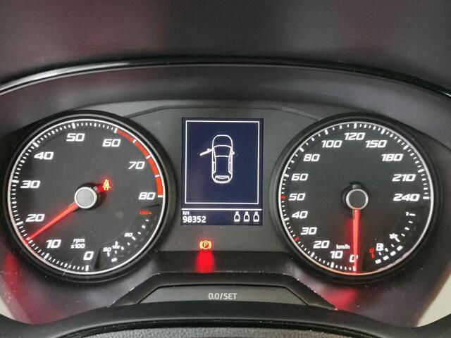 Seat IBIZA 1.0 TSI FR Business Intense / PARKEER SENSOREN V+A/ CAMERA/ CRUISE/ NAVI/ CLIMA/ 18'' LMV