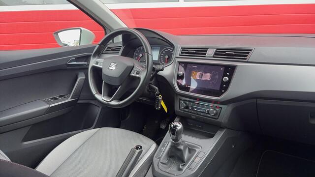 Seat IBIZA 1.0 TSI Style Business Intense CAMERA / CARPLAY / NAVI / CLIMA / PDC / BLUETOOTH / CRUISE / NL-AUTO